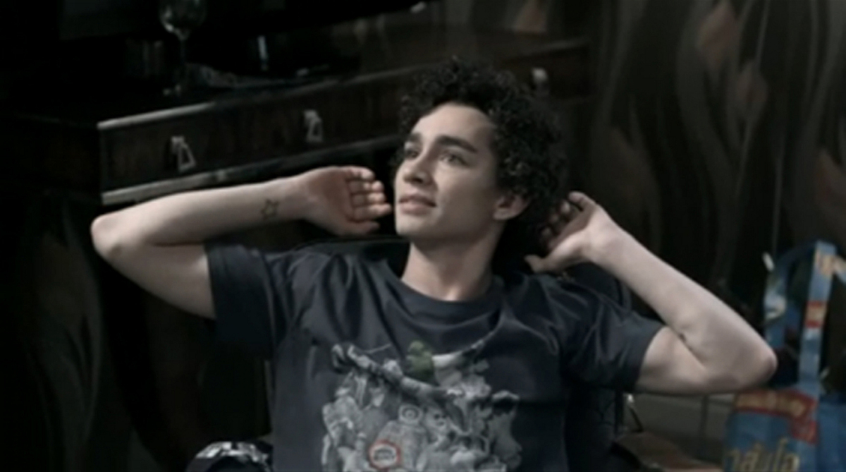 Robert sheehan misfits image 20131017 4066 mkr86y
